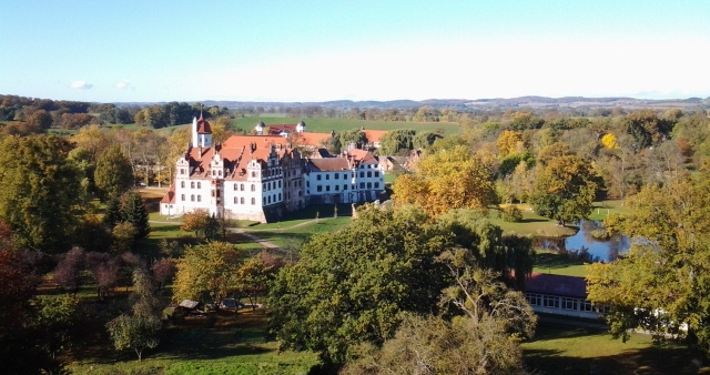 Schloss Basedow mit Lenn Park